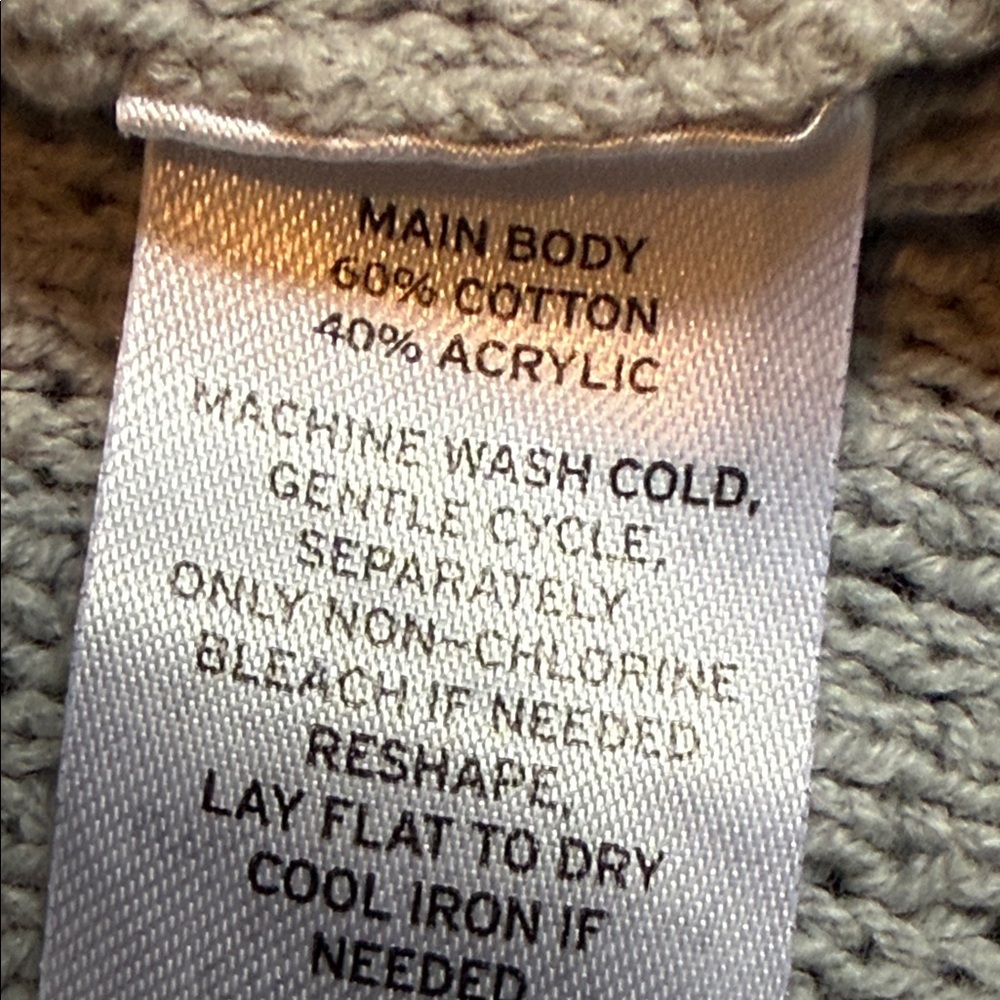 Women's Gray cropped Sweater size large - Picture 7 of 10
